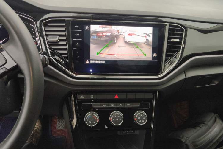 Used Volkswagen T-ROC 2021 280TSI DSG Two-Wheel Drive Comfort Connect Edition Audio And AC Panel