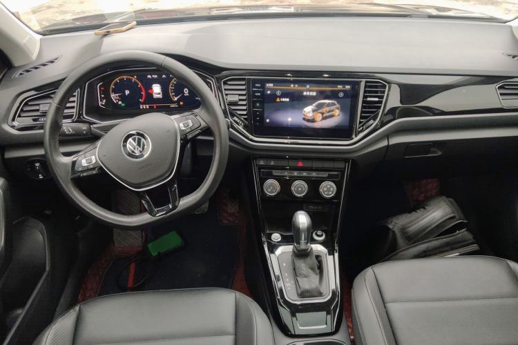 Used Volkswagen T-ROC 2021 280TSI DSG Two-Wheel Drive Comfort Connect Edition Center Console
