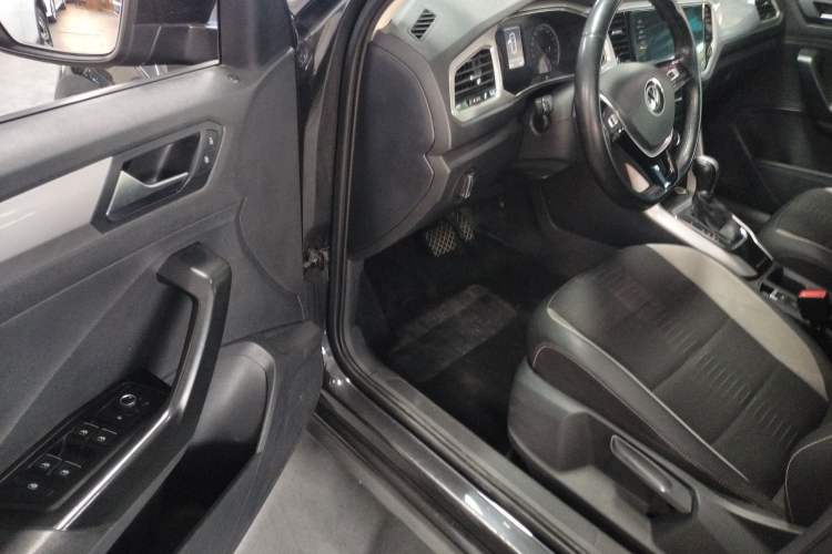 Used Volkswagen T-ROC 2021 Revised Version 280TSI DSG Two-Wheel Drive Elite Connect Edition Driver Seat