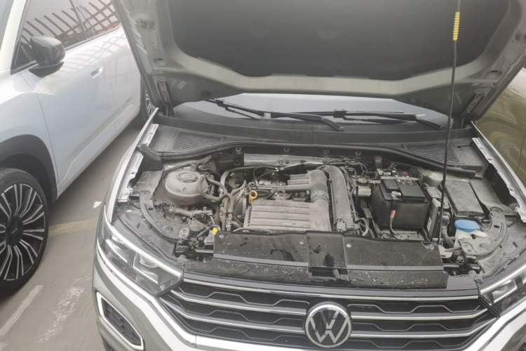 Used Volkswagen T-ROC 2021 280TSI DSG Two-Wheel Drive Comfort Connect Edition Engine Bay Right