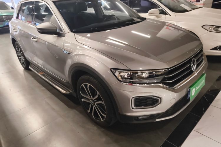 Used Volkswagen T-ROC 2021 280TSI DSG Two-Wheel Drive Comfort Connect Edition Front Right 45 Deg