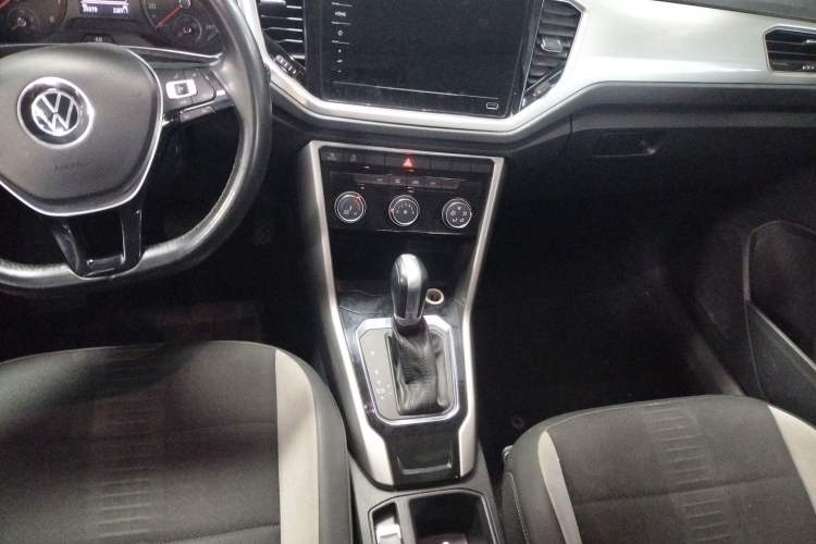 Used Volkswagen T-ROC 2021 Revised Version 280TSI DSG Two-Wheel Drive Elite Connect Edition Gear Lever