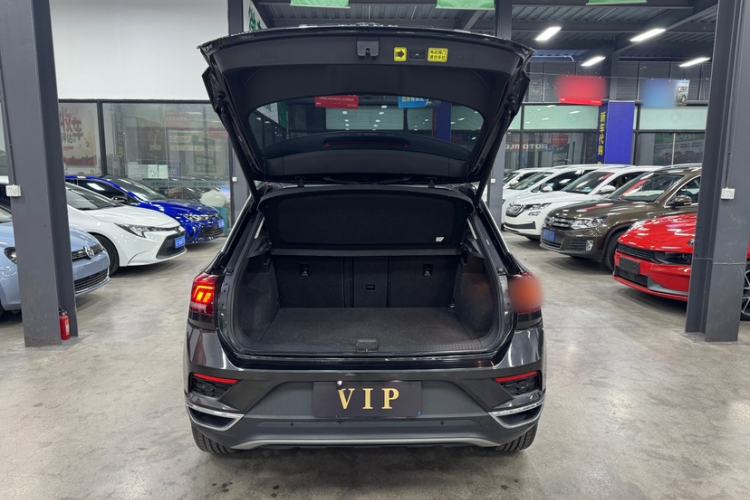 Used Volkswagen T-ROC 2021 280TSI DSG Two-Wheel Drive Comfort Connect Edition Interior 8