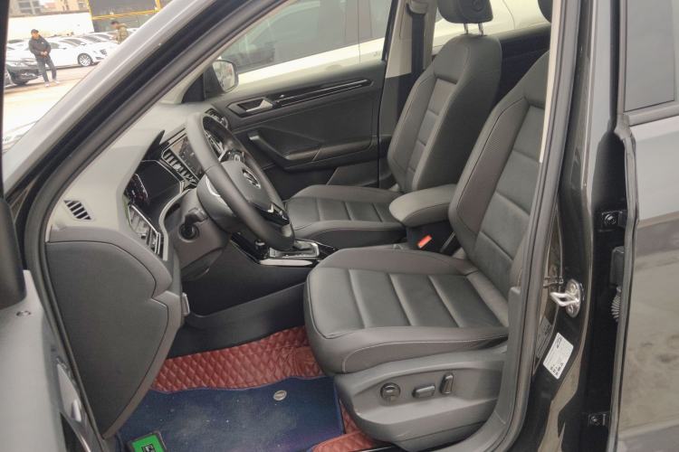 Used Volkswagen T-ROC 2021 280TSI DSG Two-Wheel Drive Comfort Connect Edition Left Front Seat