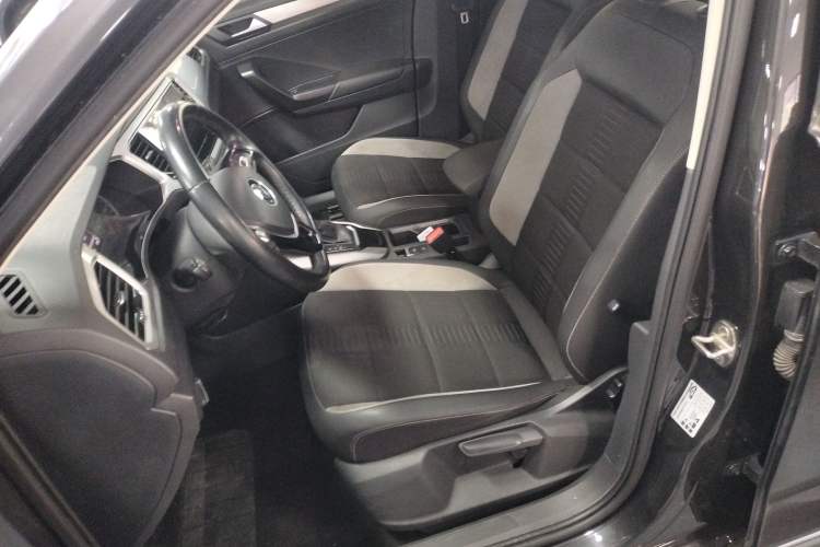 Used Volkswagen T-ROC 2021 Revised Version 280TSI DSG Two-Wheel Drive Elite Connect Edition Left Front Seat