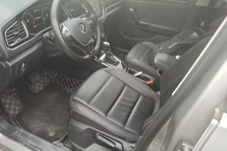 Used Volkswagen T-ROC 2021 280TSI DSG Two-Wheel Drive Comfort Connect Edition Left Front Seat