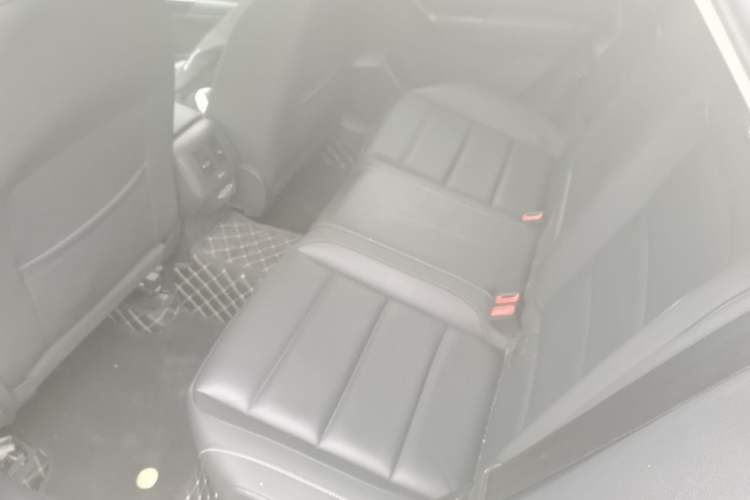 Used Volkswagen T-ROC 2021 280TSI DSG Two-Wheel Drive Comfort Connect Edition Left Rear Seat