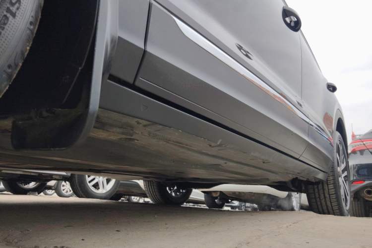 Used Volkswagen T-ROC 2021 280TSI DSG Two-Wheel Drive Comfort Connect Edition Left Side Sill