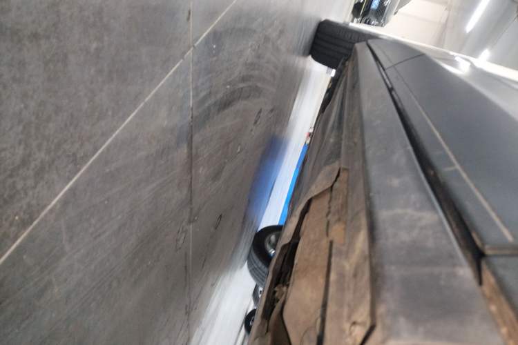 Used Volkswagen T-ROC 2021 Revised Version 280TSI DSG Two-Wheel Drive Elite Connect Edition Left Side Sill