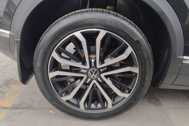 Used Volkswagen T-ROC 2021 280TSI DSG Two-Wheel Drive Comfort Connect Edition Right Rear Wheel Hub