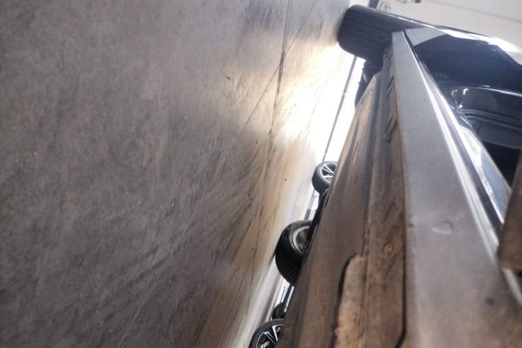 Used Volkswagen T-ROC 2021 Revised Version 280TSI DSG Two-Wheel Drive Elite Connect Edition Right Side Sill
