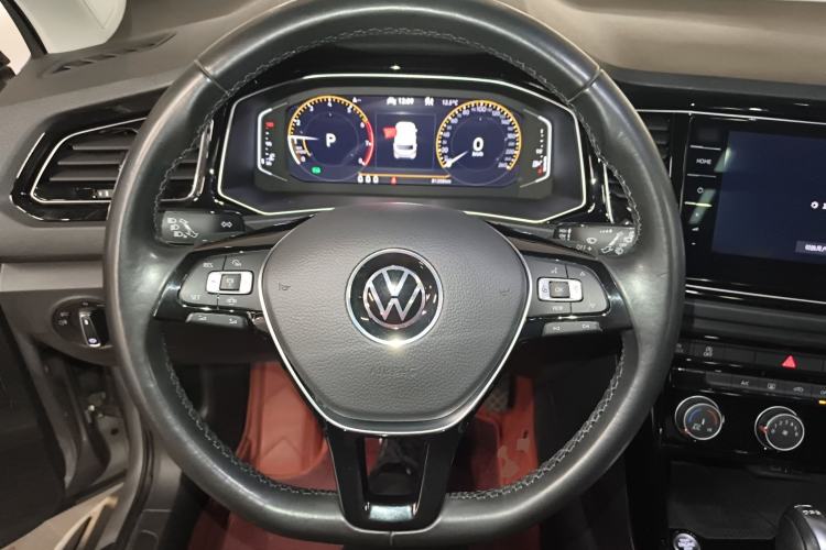 Used Volkswagen T-ROC 2021 280TSI DSG Two-Wheel Drive Comfort Connect Edition Steering Wheel