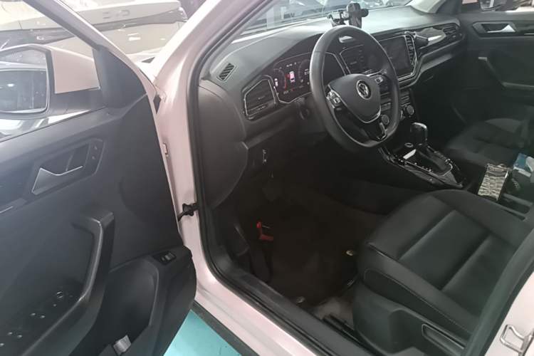Used Volkswagen T-ROC 2021 280TSI DSG Two-Wheel Drive Comfort Connect Edition Driver Seat