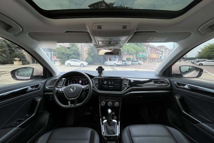 Used Volkswagen T-ROC 2021 280TSI DSG Two-Wheel Drive Comfort Connect Edition Exterior 2