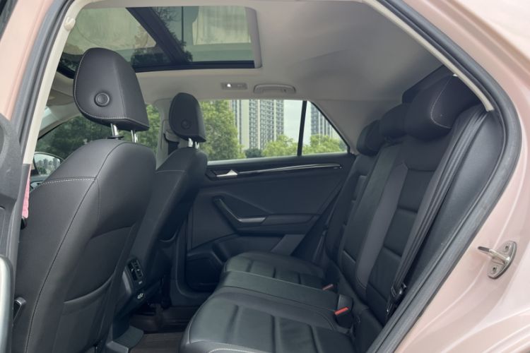 Used Volkswagen T-ROC 2021 280TSI DSG Two-Wheel Drive Comfort Connect Edition Exterior 4
