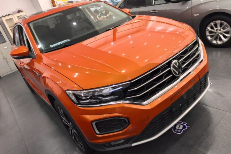 Used Volkswagen T-ROC 2021 280TSI DSG Two-Wheel Drive Comfort Connect Edition Front Right 45 Deg