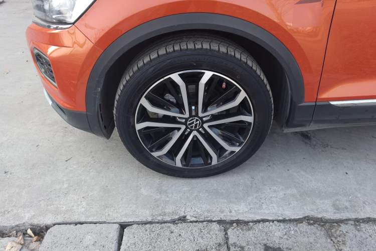 Used Volkswagen T-ROC 2021 280TSI DSG Two-Wheel Drive Comfort Connect Edition Left Front Wheel Hub