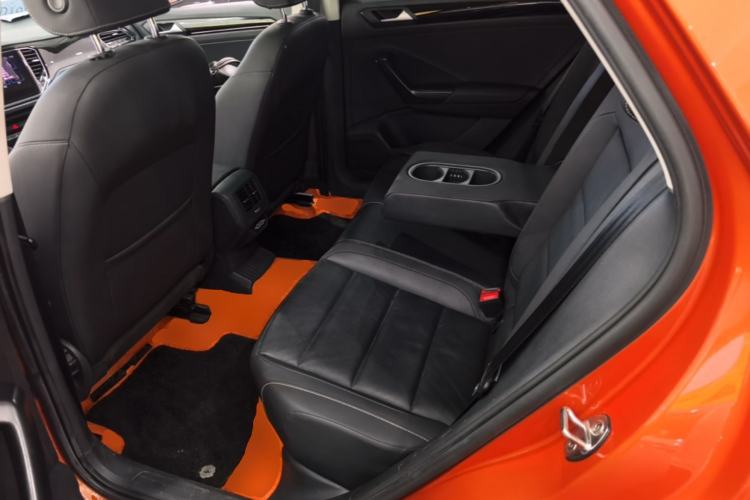 Used Volkswagen T-ROC 2021 280TSI DSG Two-Wheel Drive Comfort Connect Edition Left Rear Seat