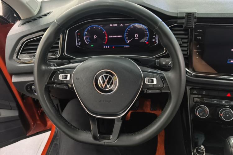 Used Volkswagen T-ROC 2021 280TSI DSG Two-Wheel Drive Comfort Connect Edition Steering Wheel