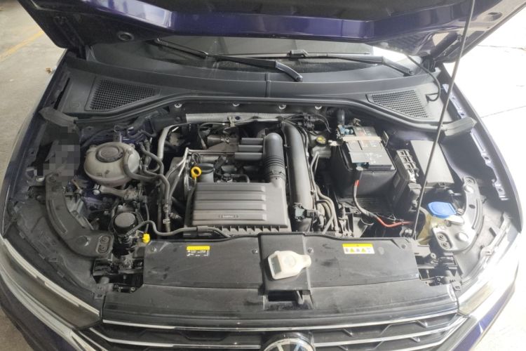 Used Volkswagen T-ROC 2021 280TSI DSG Two-Wheel Drive Comfort Connect Edition Engine Bay
