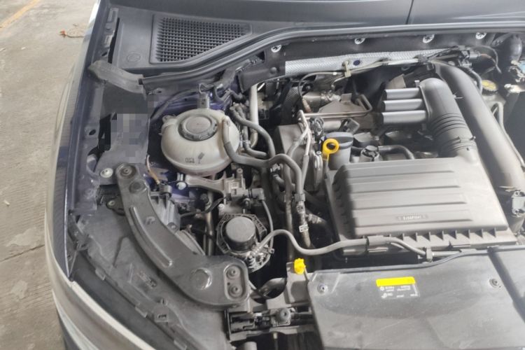 Used Volkswagen T-ROC 2021 280TSI DSG Two-Wheel Drive Comfort Connect Edition Engine Bay Right