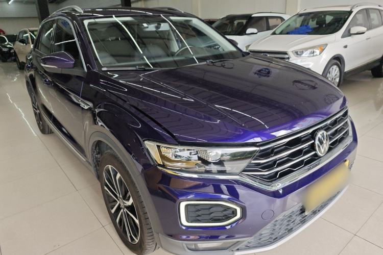 Used Volkswagen T-ROC 2021 280TSI DSG Two-Wheel Drive Comfort Connect Edition Front Right 45 Deg