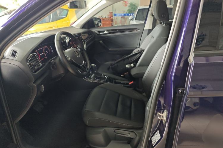Used Volkswagen T-ROC 2021 280TSI DSG Two-Wheel Drive Comfort Connect Edition Left Front Seat
