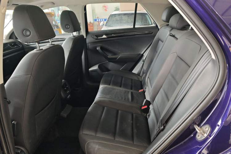 Used Volkswagen T-ROC 2021 280TSI DSG Two-Wheel Drive Comfort Connect Edition Left Rear Seat