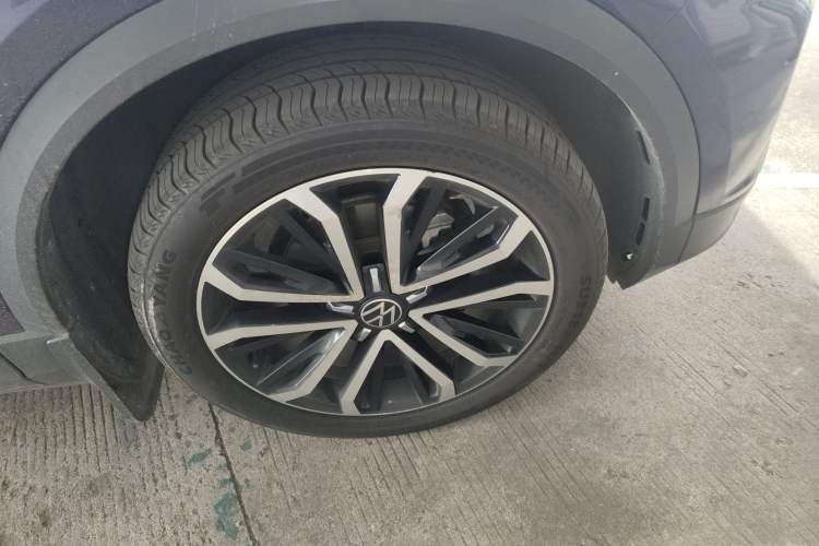 Used Volkswagen T-ROC 2021 280TSI DSG Two-Wheel Drive Comfort Connect Edition Right Front Wheel Hub