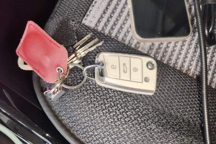 Used Volkswagen T-ROC 2021 280TSI DSG Two-Wheel Drive Comfort Connect Edition Vehicle Key