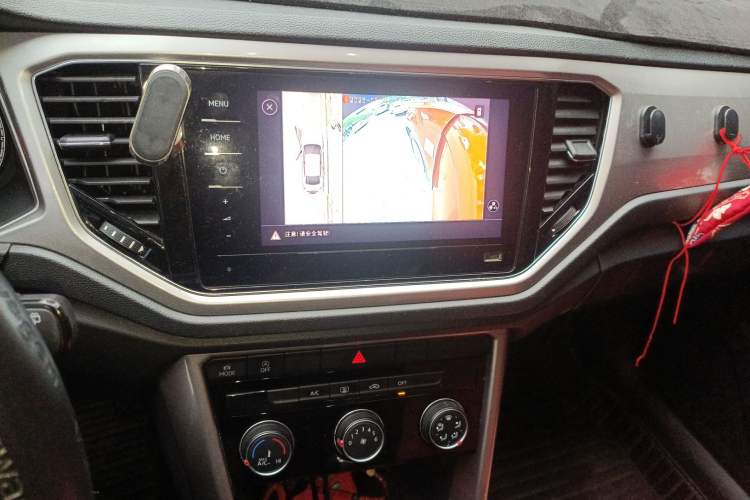 Used Volkswagen T-ROC 2021 280TSI DSG Two-Wheel Drive Elite Connect Edition Audio And AC Panel