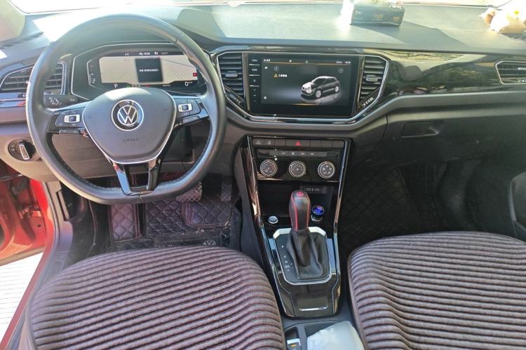 Used Volkswagen T-ROC 2021 280TSI DSG Two-Wheel Drive Comfort Connect Edition Center Console