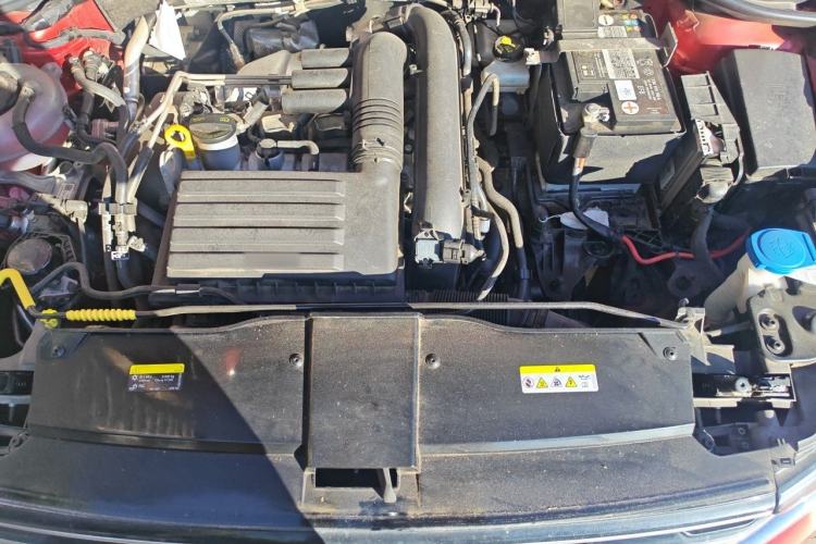 Used Volkswagen T-ROC 2021 280TSI DSG Two-Wheel Drive Comfort Connect Edition Engine Bay