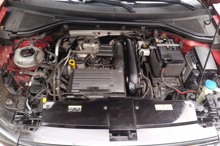 Used Volkswagen T-ROC 2021 280TSI DSG Two-Wheel Drive Elite Connect Edition Engine Bay