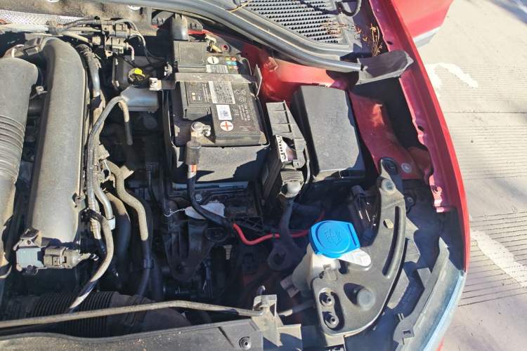 Used Volkswagen T-ROC 2021 280TSI DSG Two-Wheel Drive Comfort Connect Edition Engine Bay Left