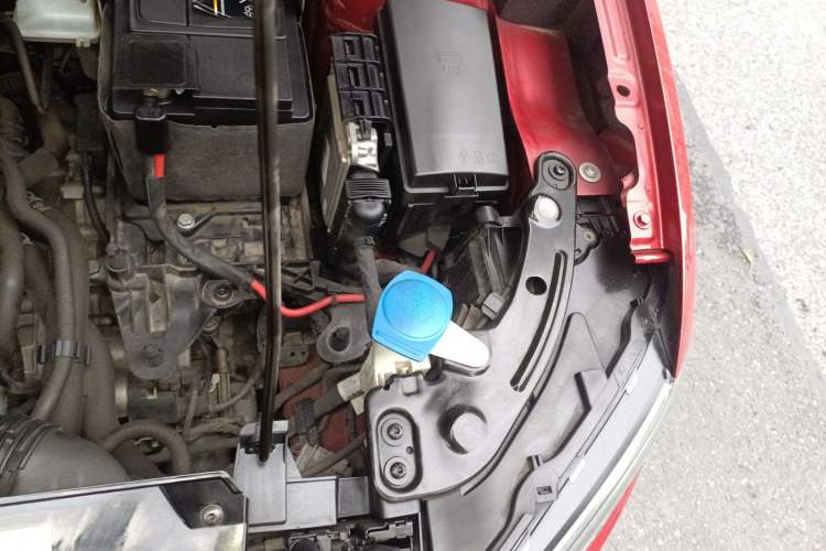 Used Volkswagen T-ROC 2021 280TSI DSG Two-Wheel Drive Elite Connect Edition Engine Bay Left