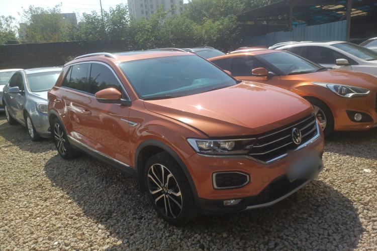 Used Volkswagen T-ROC 2021 280TSI DSG Two-Wheel Drive Comfort Connect Edition Front Right 45 Deg