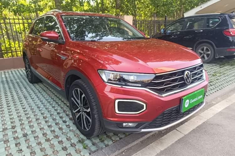 Used Volkswagen T-ROC 2021 280TSI DSG Two-Wheel Drive Comfort Connect Edition Front Right 45 Deg