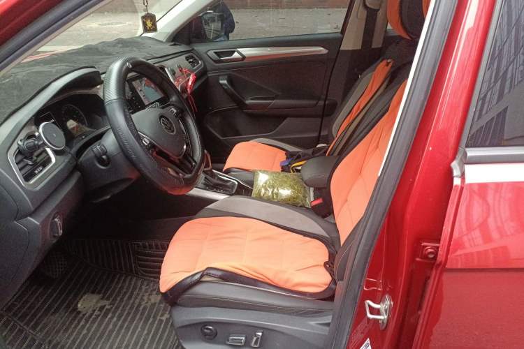 Used Volkswagen T-ROC 2021 280TSI DSG Two-Wheel Drive Elite Connect Edition Left Front Seat