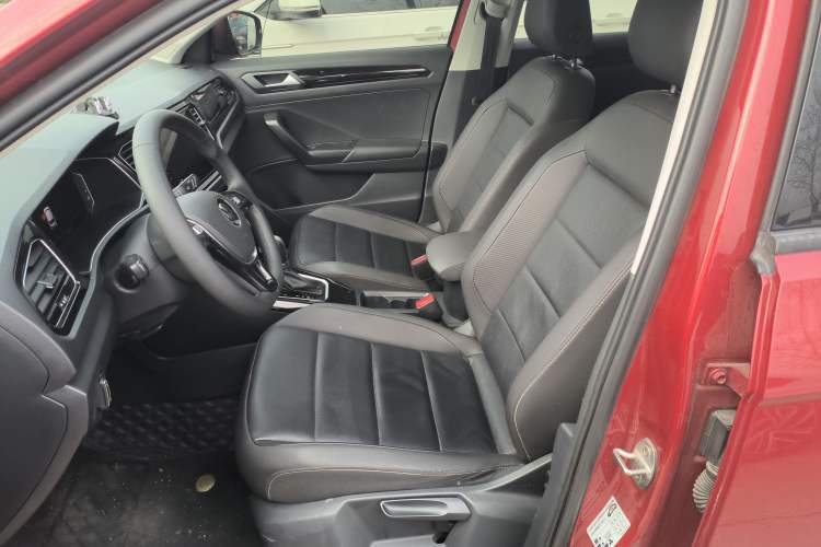 Used Volkswagen T-ROC 2021 Revised Version 280TSI DSG Two-Wheel Drive Comfort & Smart Connectivity Edition Left Front Seat