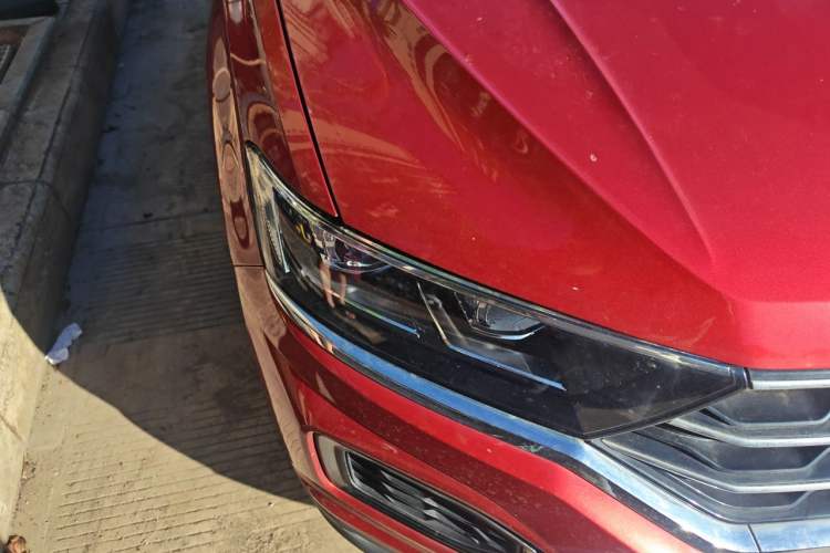 Used Volkswagen T-ROC 2021 280TSI DSG Two-Wheel Drive Comfort Connect Edition Right Front Headlight
