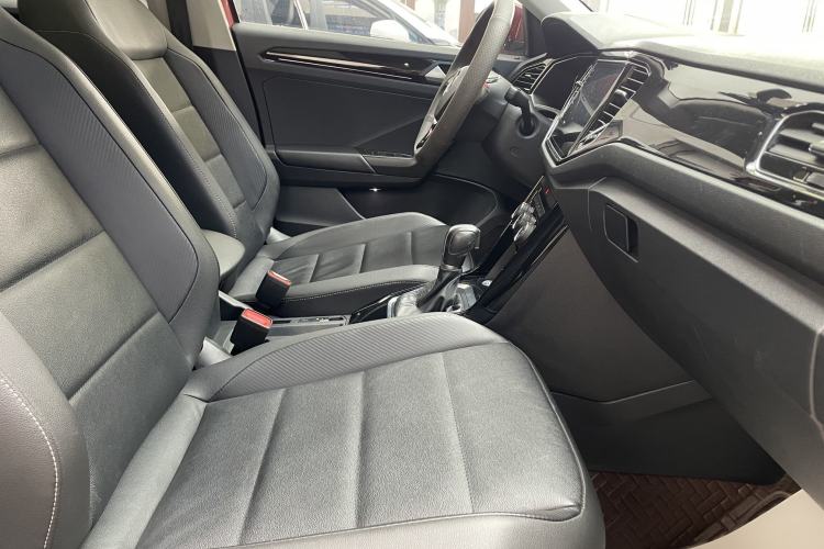Used Volkswagen T-ROC 2021 280TSI DSG Two-Wheel Drive Comfort Connect Edition Right Front Seat