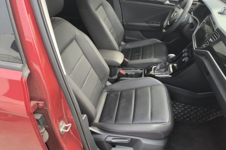 Used Volkswagen T-ROC 2021 Revised Version 280TSI DSG Two-Wheel Drive Comfort & Smart Connectivity Edition Right Front Seat