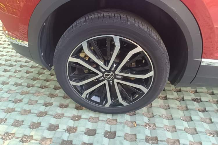 Used Volkswagen T-ROC 2021 280TSI DSG Two-Wheel Drive Comfort Connect Edition Right Rear Wheel Hub