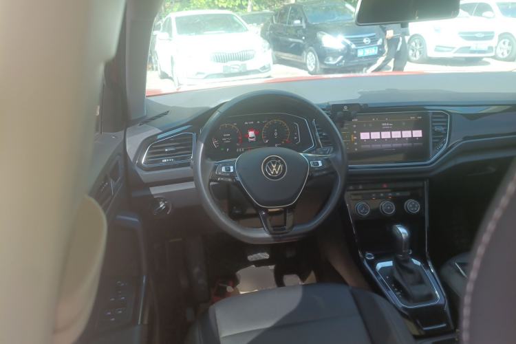 Used Volkswagen T-ROC 2021 280TSI DSG Two-Wheel Drive Comfort Connect Edition Steering Wheel