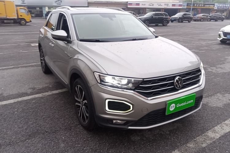 Used Volkswagen T-ROC 2021 280TSI DSG Two-Wheel Drive Comfort Connect Edition Front Right 45 Deg