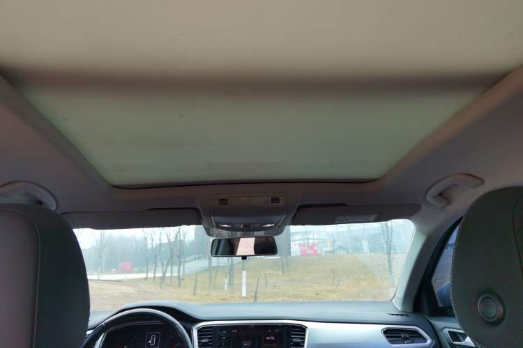 Used Volkswagen T-ROC 2021 280TSI DSG Two-Wheel Drive Elite Connect Edition Headliner