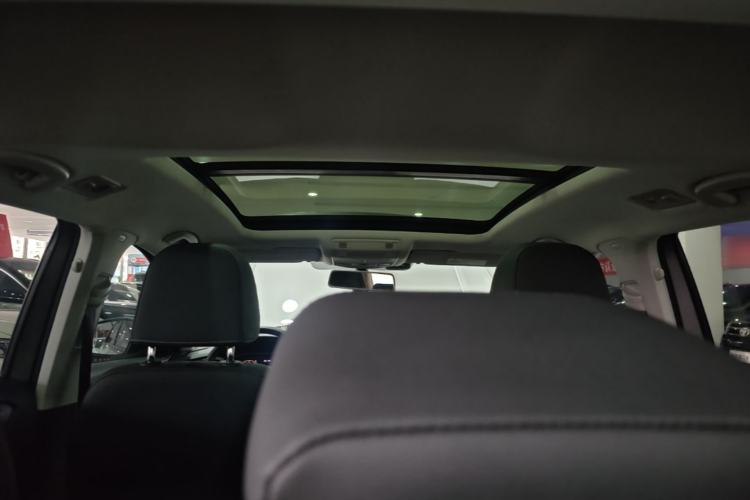 Used Volkswagen T-ROC 2021 280TSI DSG Two-Wheel Drive Comfort Connect Edition Headliner