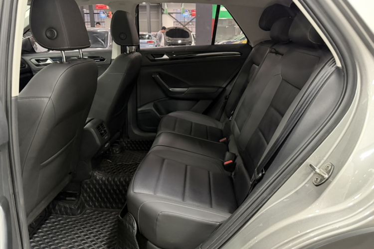 Used Volkswagen T-ROC 2021 280TSI DSG Two-Wheel Drive Comfort Connect Edition Interior 1