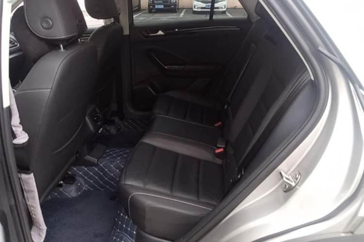 Used Volkswagen T-ROC 2021 280TSI DSG Two-Wheel Drive Comfort Connect Edition Left Rear Seat